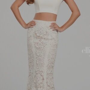 Elegant Cream Lace Skirt